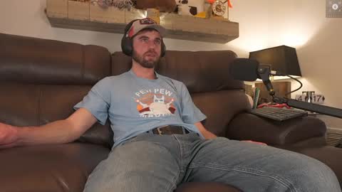 Snapshot of rndmzd chatting on December 14, 10:18 pm Ryan aka KeylimeRy online show from December 14, 10:18 pm