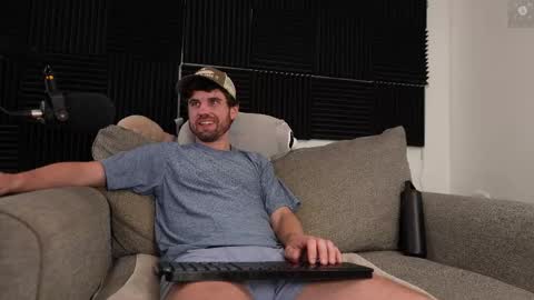 Ryan aka KeylimeRy online show from November 14, 2:49 pm