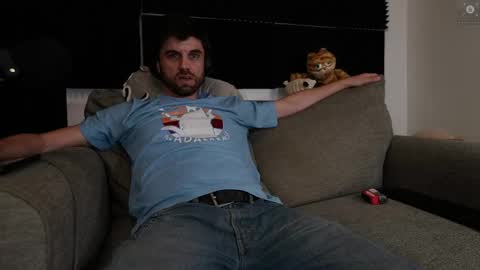 Ryan aka KeylimeRy online show from April 13, 5:35 am