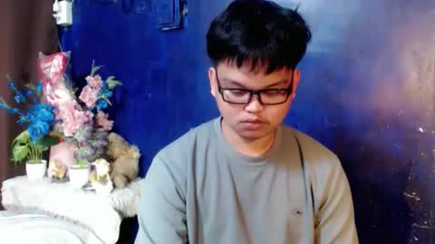 Snapshot of rnl_cum chatting on April 18, 11:47 am RICH MY GOAL online show from April 18, 11:47 am