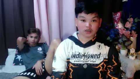 Snapshot of rnl_cum chatting on April 21, 7:06 pm RICH MY GOAL online show from April 21, 7:06 pm