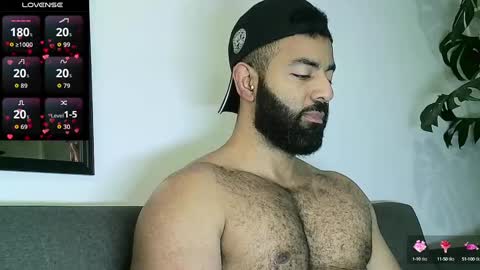 SebasRoa online show from October 10, 6:07 pm