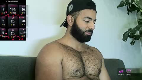 SebasRoa online show from December 18, 3:29 pm