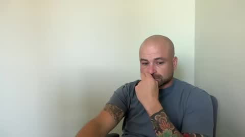 Snapshot of roadking1122 chatting on October 23, 5:12 pm roadking1122 online show from October 23, 5:12 pm