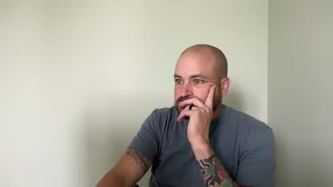 Snapshot of roadking1122 chatting on October 27, 3:38 pm roadking1122 online show from October 27, 3:38 pm