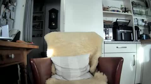 roadrunnerger online show from April 29, 5:06 pm