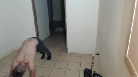 RoastingCorn online show from December 19, 1:51 pm