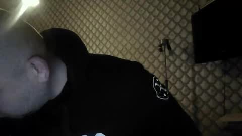 rob18997 online show from November 21, 5:11 pm