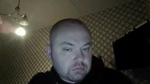 rob18997 online show from December 17, 2:56 pm