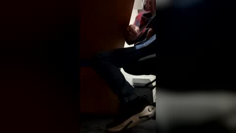 Snapshot of rob202500 chatting on March 3, 12:11 pm rob202500 online show from March 3, 12:11 pm