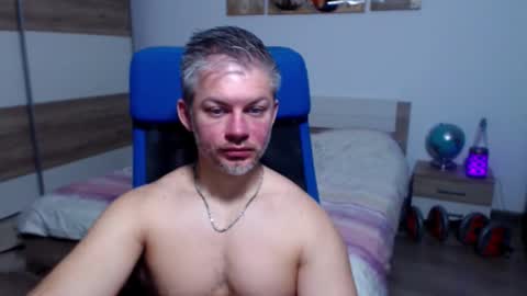 robbyshawz online show from November 22, 8:02 am