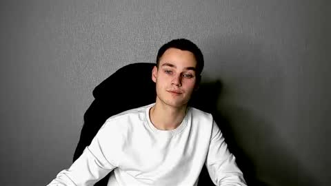 robert10211 online show from November 24, 10:59 am