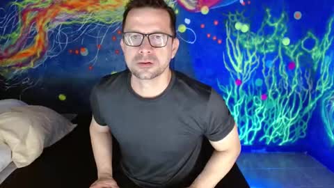 Robert online show from November 21, 1:04 am