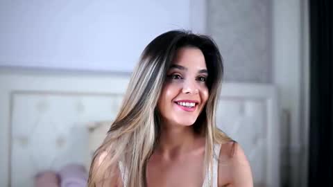 Roberta online show from March 25, 1:39 pm