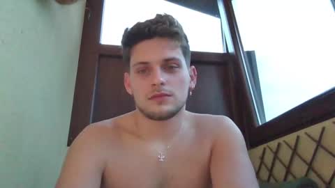 Snapshot of roberto_twink1 chatting on January 24, 3:02 pm Roberto online show from January 24, 3:02 pm