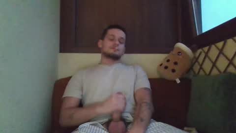 Snapshot of roberto_twink1 chatting on November 12, 4:57 am Roberto online show from November 12, 4:57 am