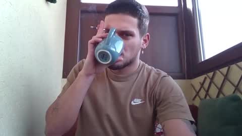 Snapshot of roberto_twink1 chatting on November 17, 11:27 am Roberto online show from November 17, 11:27 am