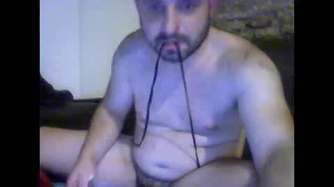 Snapshot of robertoredo chatting on January 12, 1:42 am Roberto online show from January 12, 1:42 am