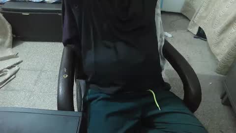 Snapshot of robin2010ken_ chatting on November 15, 4:47 pm robin online show from November 15, 4:47 pm