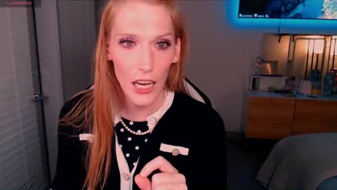 Snapshot of robin_d_teach chatting on September 27, 3:11 am robin_d_teach online show from September 27, 3:11 am