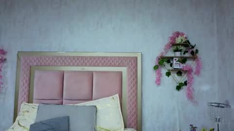 robin D online show from January 12, 11:59 am