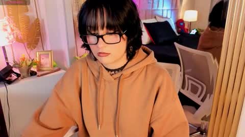 robin D online show from April 17, 3:26 pm