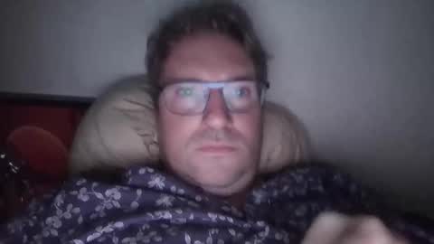 robinouhot online show from November 3, 8:32 pm