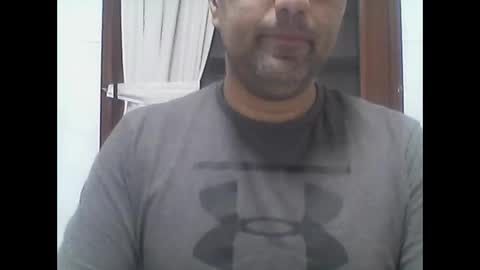 robjani online show from December 3, 10:51 pm