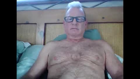 robo0000 online show from October 6, 2:47 pm