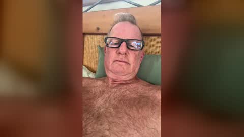 Snapshot of robo0000 chatting on May 26, 2:02 pm robo0000 online show from May 26, 2:02 pm