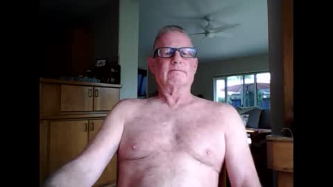 Snapshot of robo0000 chatting on June 2, 2:52 pm robo0000 online show from June 2, 2:52 pm