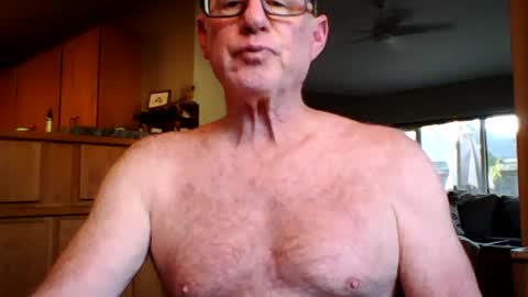 Snapshot of robo0000 chatting on June 19, 2:49 am robo0000 online show from June 19, 2:49 am