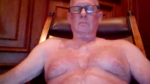 Snapshot of robo0000 chatting on August 8, 9:06 pm robo0000 online show from August 8, 9:06 pm