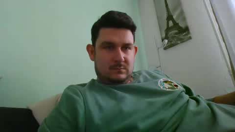 Snapshot of robtheman94 chatting on February 8, 8:31 am Robin online show from February 8, 8:31 am