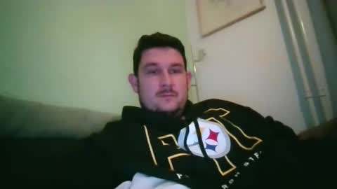 Robin online show from November 10, 9:36 pm