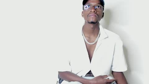 Snapshot of roby_boy01 chatting on October 13, 2:44 am roby_boy01 online show from October 13, 2:44 am