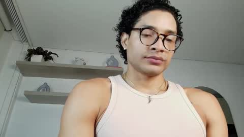 roby_millerr online show from January 13, 11:54 pm