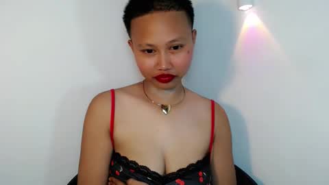 ASH LEE online show from January 14, 2:23 pm