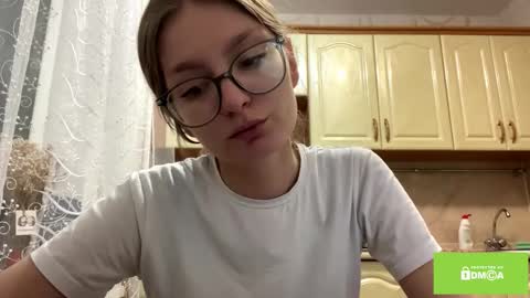 robynsentinella online show from December 5, 9:51 am