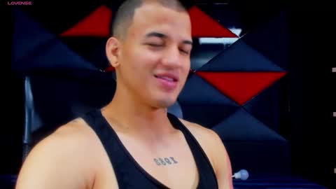 rocco_santos online show from February 18, 6:59 pm