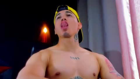 Snapshot of rocco_santos chatting on May 23, 6:12 pm rocco_santos online show from May 23, 6:12 pm