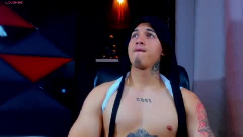 Snapshot of rocco_santos chatting on May 26, 6:26 pm rocco_santos online show from May 26, 6:26 pm