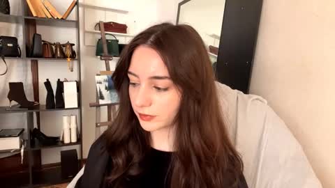 Snapshot of rochelgloff chatting on November 25, 10:15 am Marry online show from November 25, 10:15 am