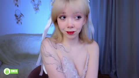 Snapshot of rochelle_dolly chatting on April 23, 8:33 pm rochelle_dolly online show from April 23, 8:33 pm