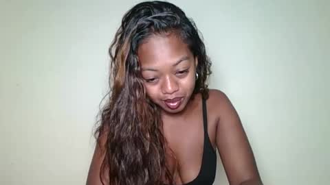 rochellinah online show from June 5, 1:50 pm
