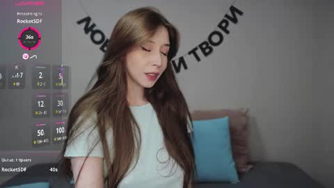 rocketsgirl online show from June 17, 7:22 am