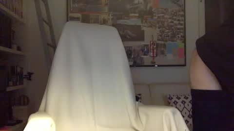Snapshot of rocketviper chatting on May 7, 9:42 pm RocketViper online show from May 7, 9:42 pm