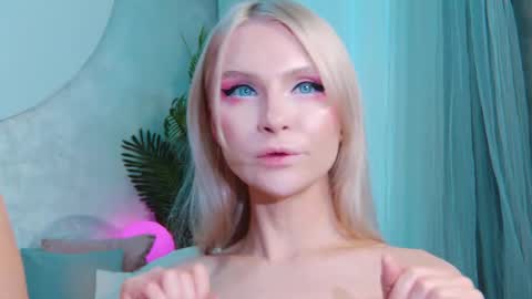 Lina and Den online show from October 16, 9:54 am