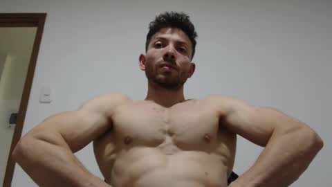 rocky muscle online show from January 11, 9:20 pm