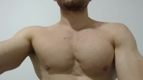 rocky muscle online show from March 10, 8:14 pm